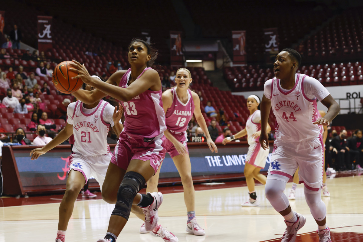 021322_WBB_DavisBr_Kentucky_JH1168